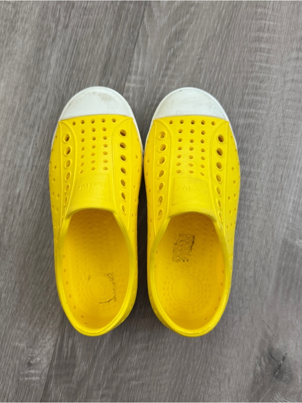 Native Jefferson Kids Slip On Shoes Yellow C11 Lightweight Summer Water Shoes